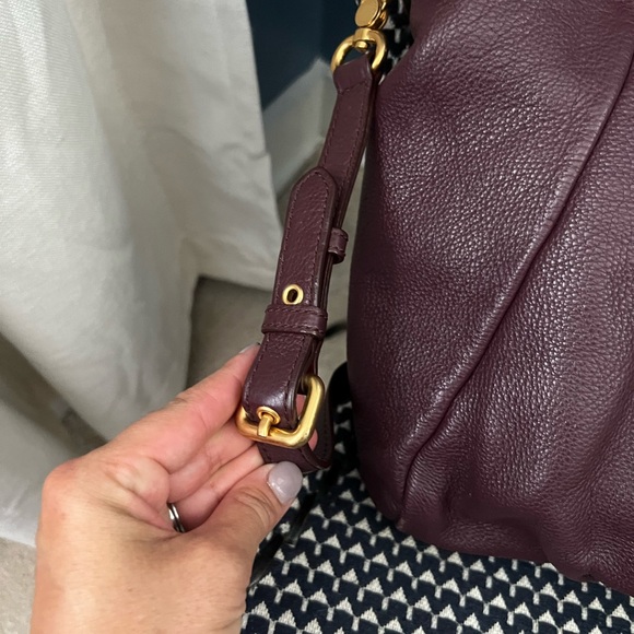 Mark Jacobs Leather Tote/Crossbody - Picture 2 of 11